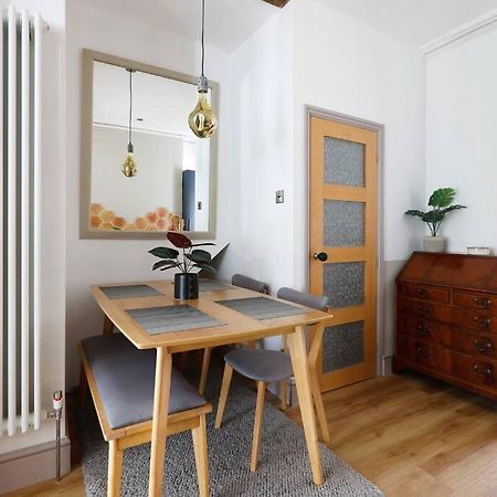 ברייטון Stunning 2 Bedroom Flat 8Min Walk From The Beach מראה חיצוני תמונה
