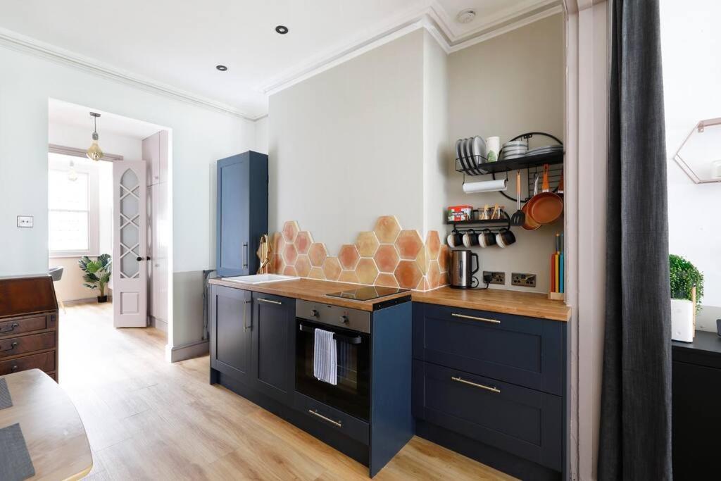 ברייטון Stunning 2 Bedroom Flat 8Min Walk From The Beach מראה חיצוני תמונה